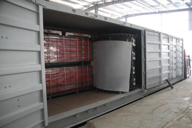 Apa keuntungan unik dari wadah sisi terbuka?